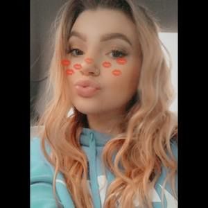 Meet your Posher, Abby